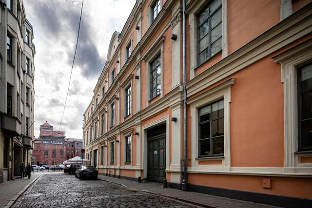 Апартаменты Old Riga Two floor Palasta Loft Apartment with river view Рига-27